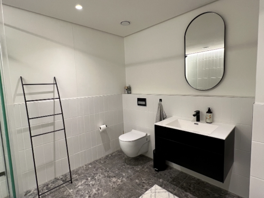 1 Bedroom Property for Sale in Sea Point Western Cape